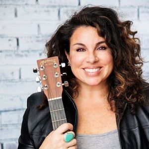 Meet your Posher, Gina